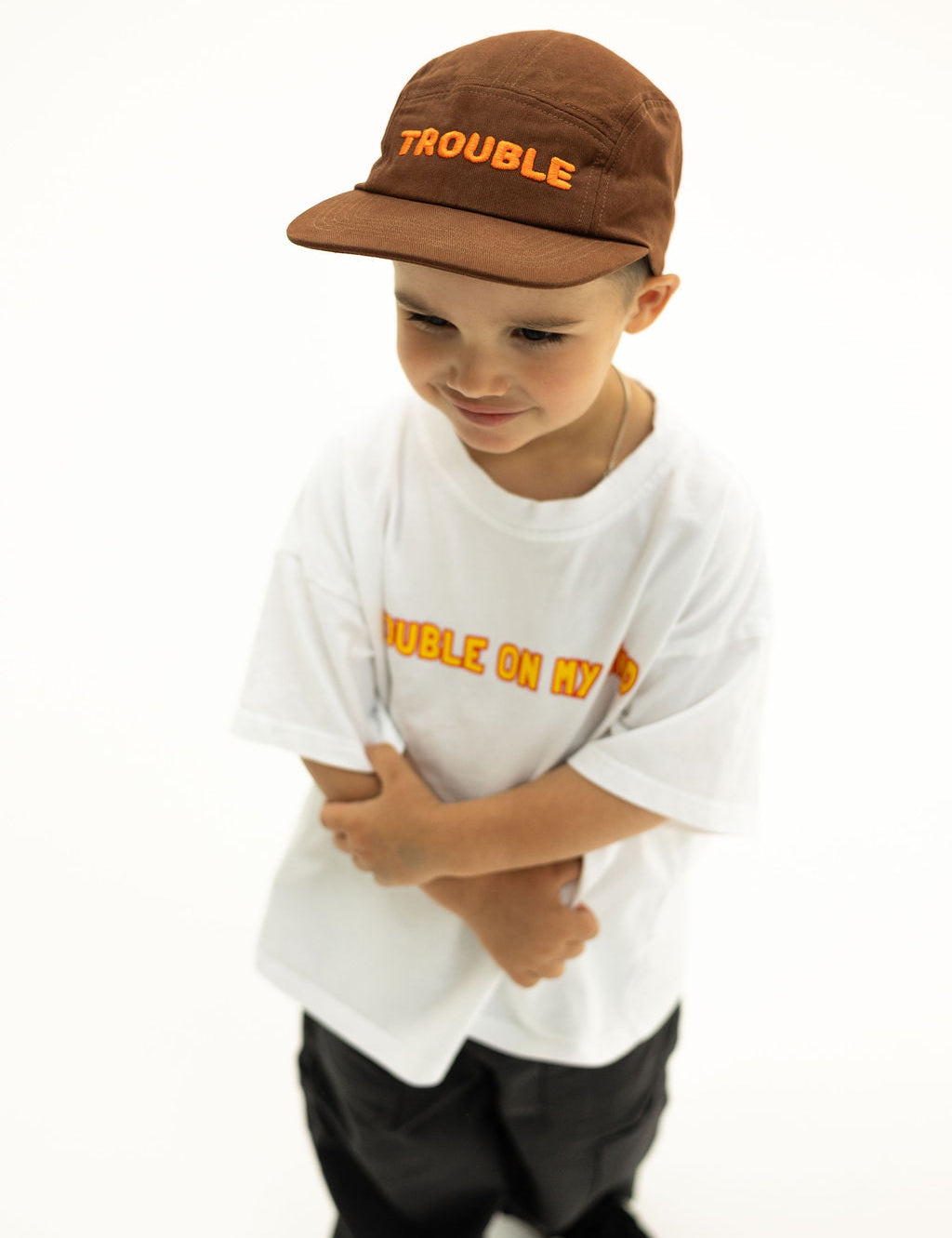 TROUBLE ON MY MIND KIDS GRAPHIC OVERSIZE WHITE TSHIRT